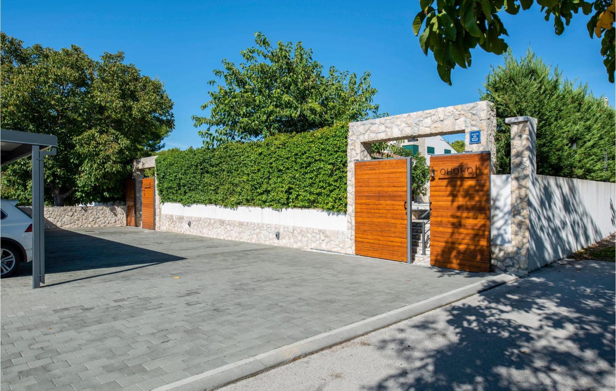 Lovely Home In Sibenik With Wifi Ngoại thất bức ảnh