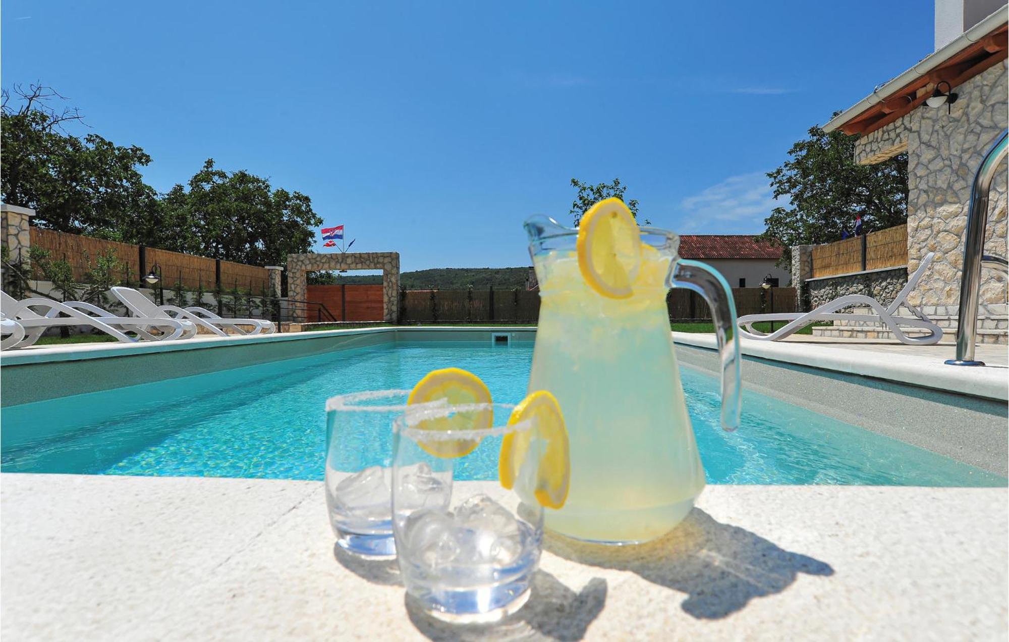 Lovely Home In Sibenik With Wifi Ngoại thất bức ảnh