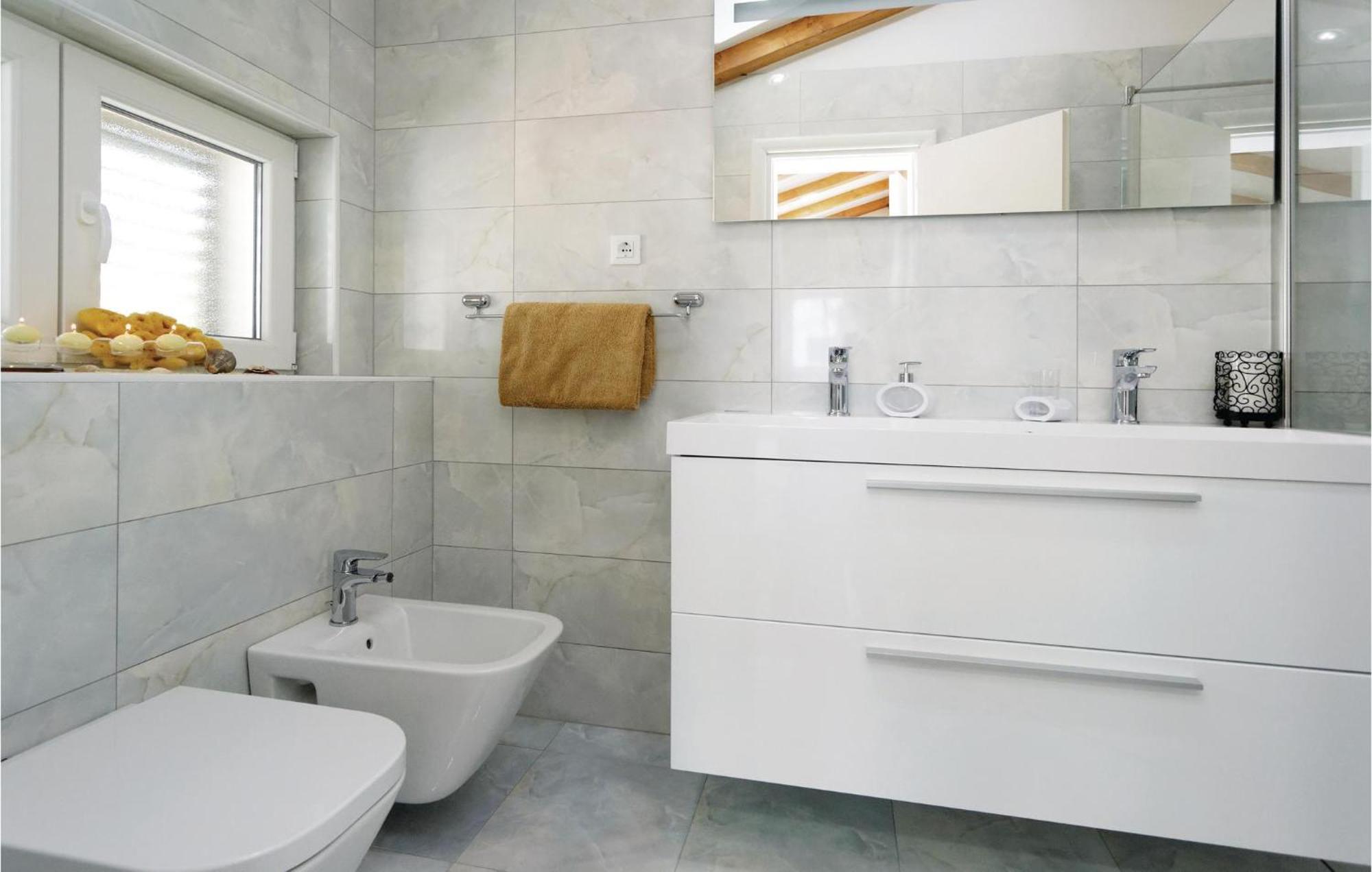 Lovely Home In Sibenik With Wifi Ngoại thất bức ảnh