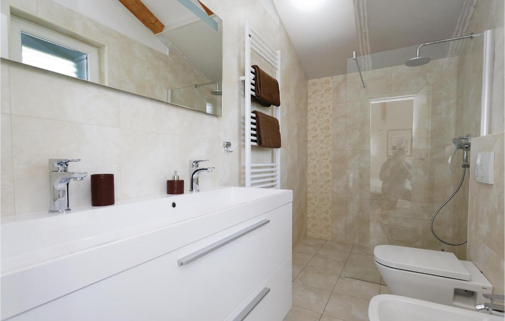 Lovely Home In Sibenik With Wifi Ngoại thất bức ảnh